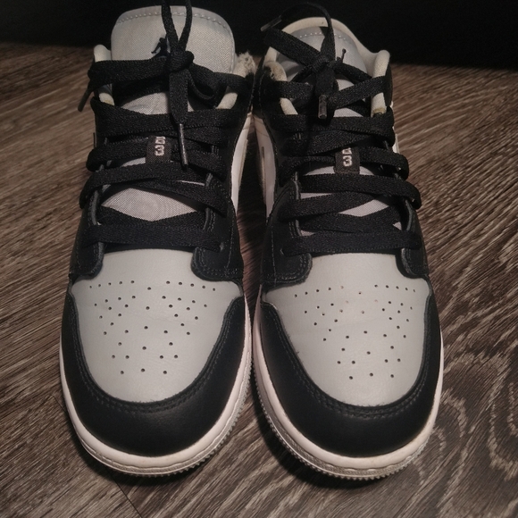 Nike Air Jordan Low Shadow GS size 7Y